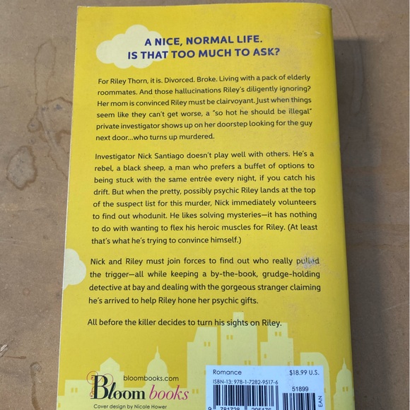 Lucy Score The Dead Guy Next Door Riley Thorn Novel Paperback Romance - Picture 2 of 3